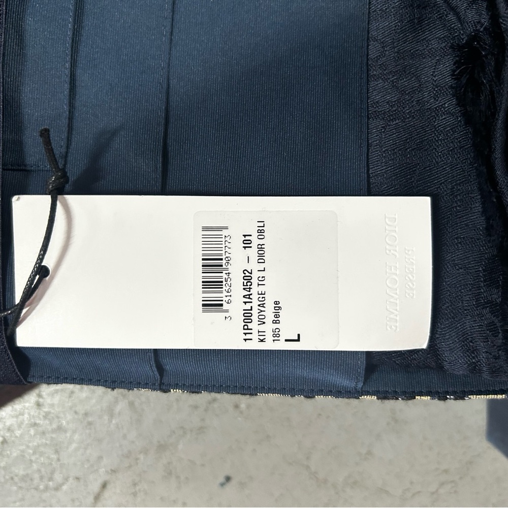 Christin Dior home wear kit. brand new very rare also comes with small tote bag - Picture 7 of 7